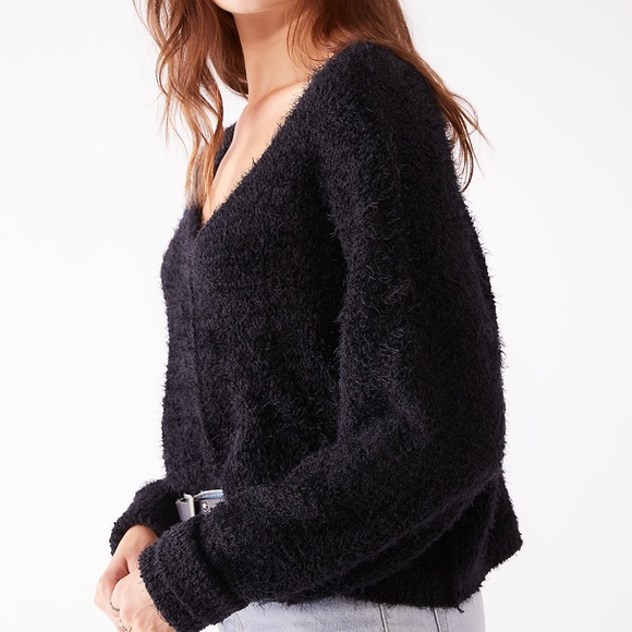 FREE PEOPLE SUPER SOFT V NECK SWEATER NWT - Picture 4 of 6